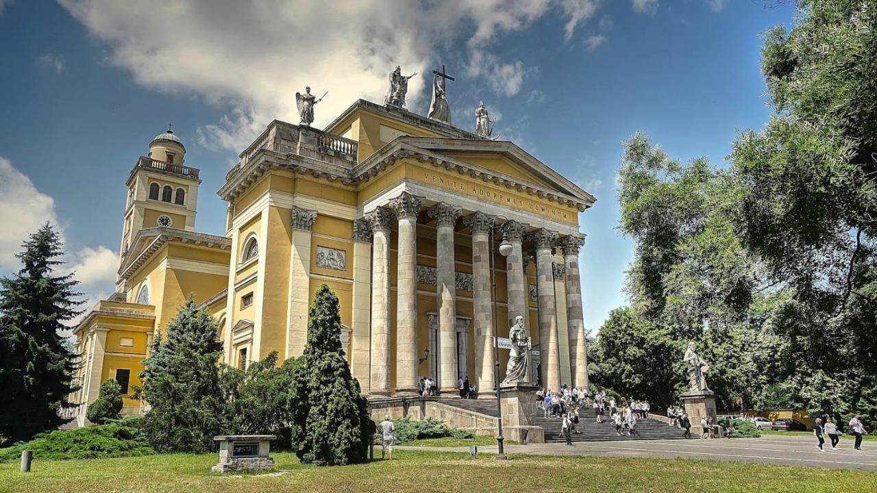 Apartmán Oliaparman Eger Exteriér fotografie
